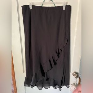 Womens black ruffle skirt size 1X